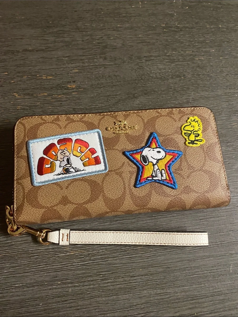 Coach Brown Signature  Zip Wallet with Snoopy & Woodstock Patches